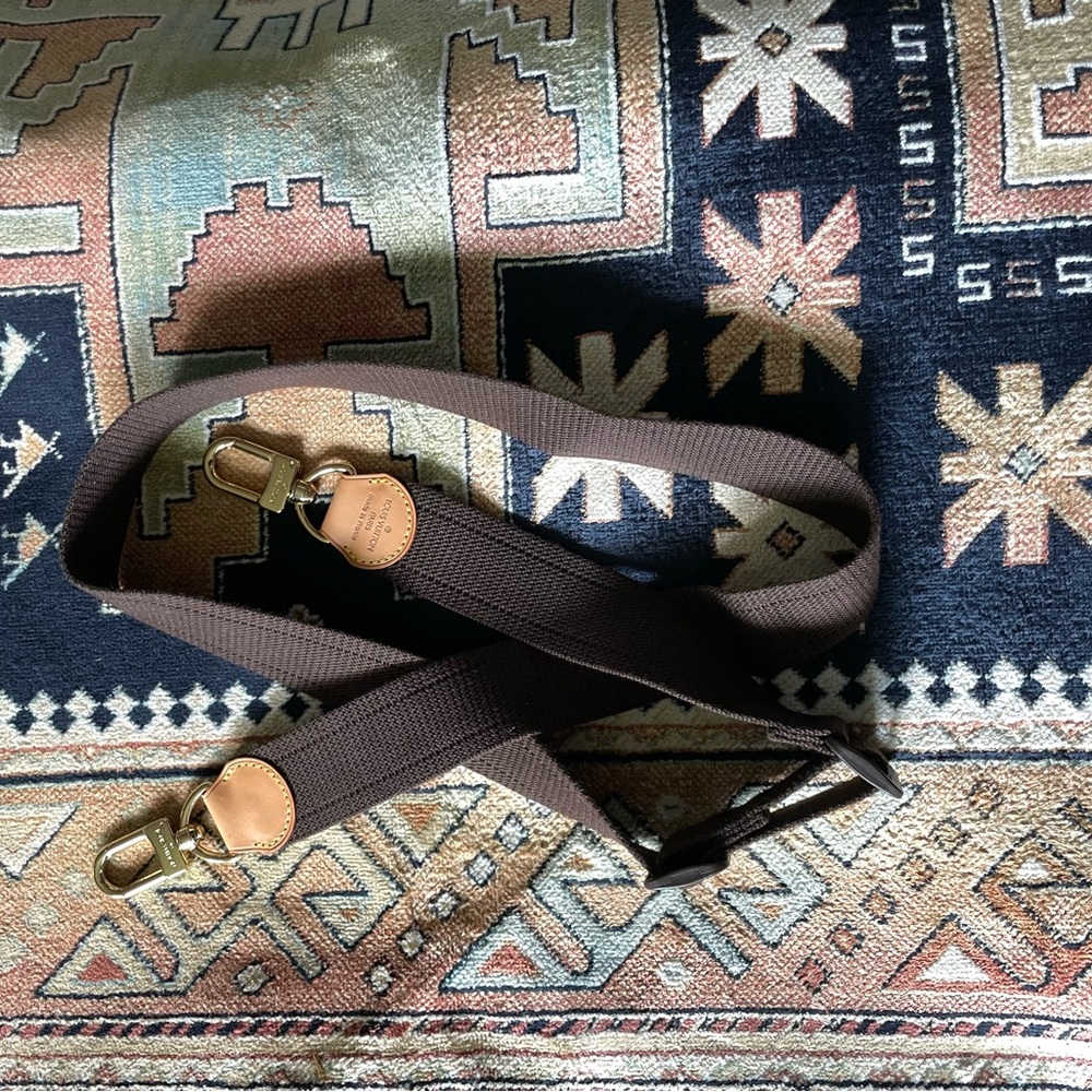 Louis Vuitton  strap